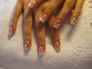 Épített porcelán, akrildíszítéssel